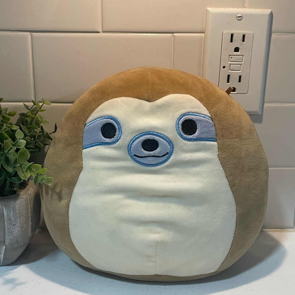 Squishmallows Tan and Cream Simon the Sloth Plush 8”